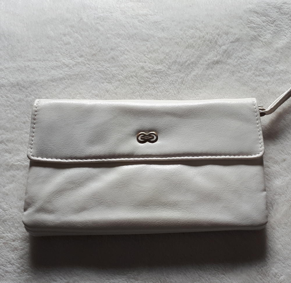 White hand bag